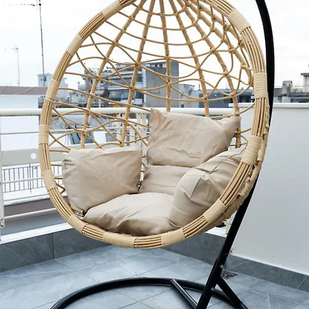 Pomegranate Luxury Penthouse Maisonette With Beautiful Terrace & Free Parking By Binobi !