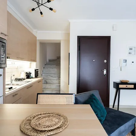 Διαμέρισμα Pomegranate Luxury Penthouse Maisonette With Beautiful Terrace & Free Parking By Binobi ! Θεσσαλονίκη