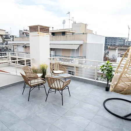 Pomegranate Luxury Penthouse Maisonette With Beautiful Terrace & Free Parking By Binobi ! Διαμέρισμα